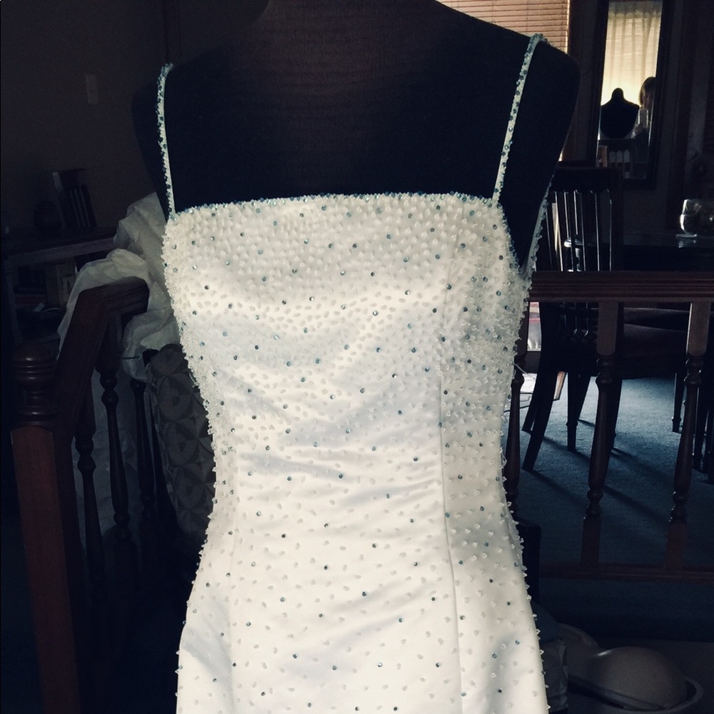 Bridal gown